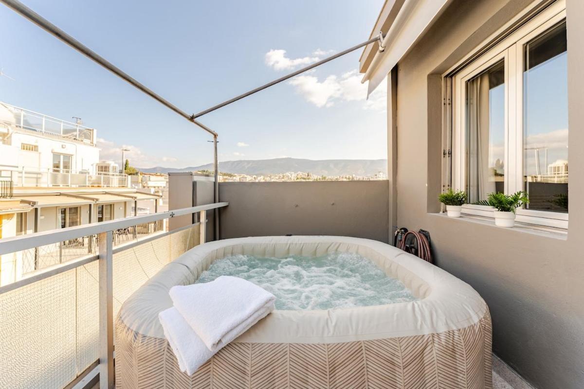 Lovely Apt W/Heated Jacuzzi &Full Acropolis View Афины Экстерьер фото